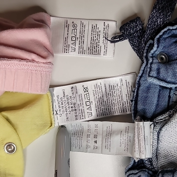 5/$30 BUNDLE Stretch Jeans Tapered, Ruffle Bottom Leggings, + GAP Bunny Bodysuit - Picture 7 of 7